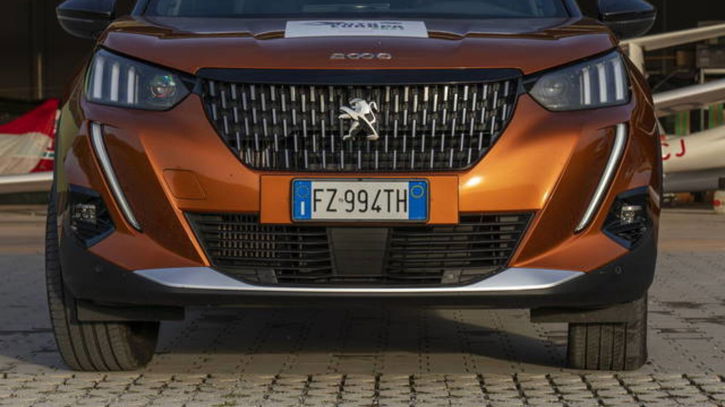 Immagine di Auto Europa 2021: Peugeot 2008 e Renault Captur vincitrici