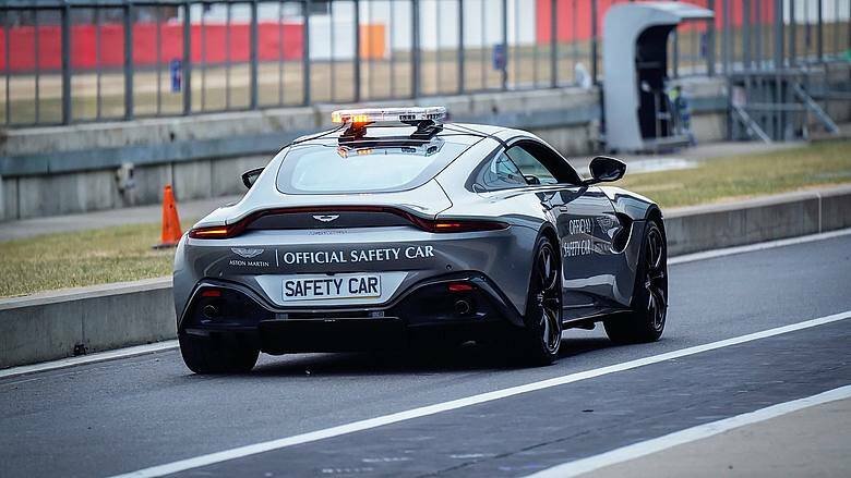Immagine di Aston Martin, il Mondiale di F1 avrà una nuova safety car dal 2021