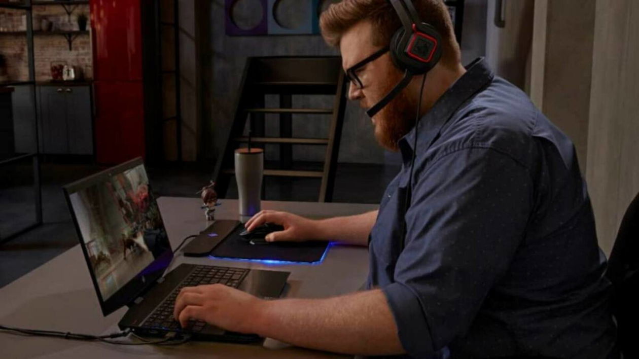 Immagine di Offerte del giorno Amazon: notebook gaming Hp Omen 15-dh1002nl in sconto di ben 400€!