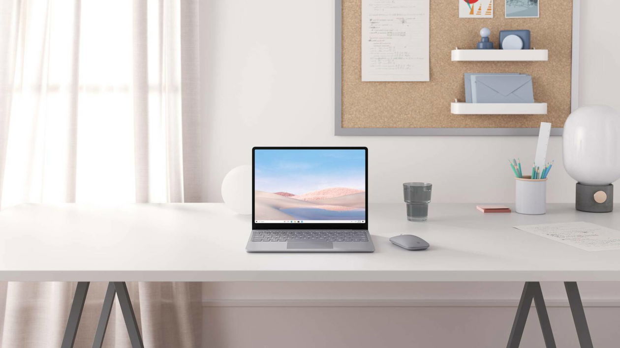 Immagine di Surface Laptop Go, ideale per lo smartworking, in sconto di oltre 200€!