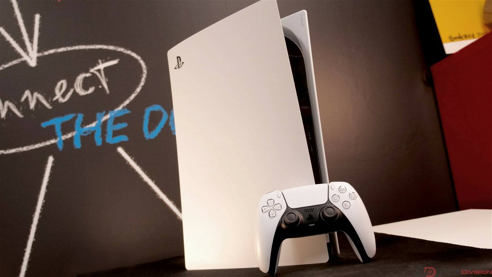 Immagine di PS5: spedizioni in ritardo? Colpa delle dimensioni della console