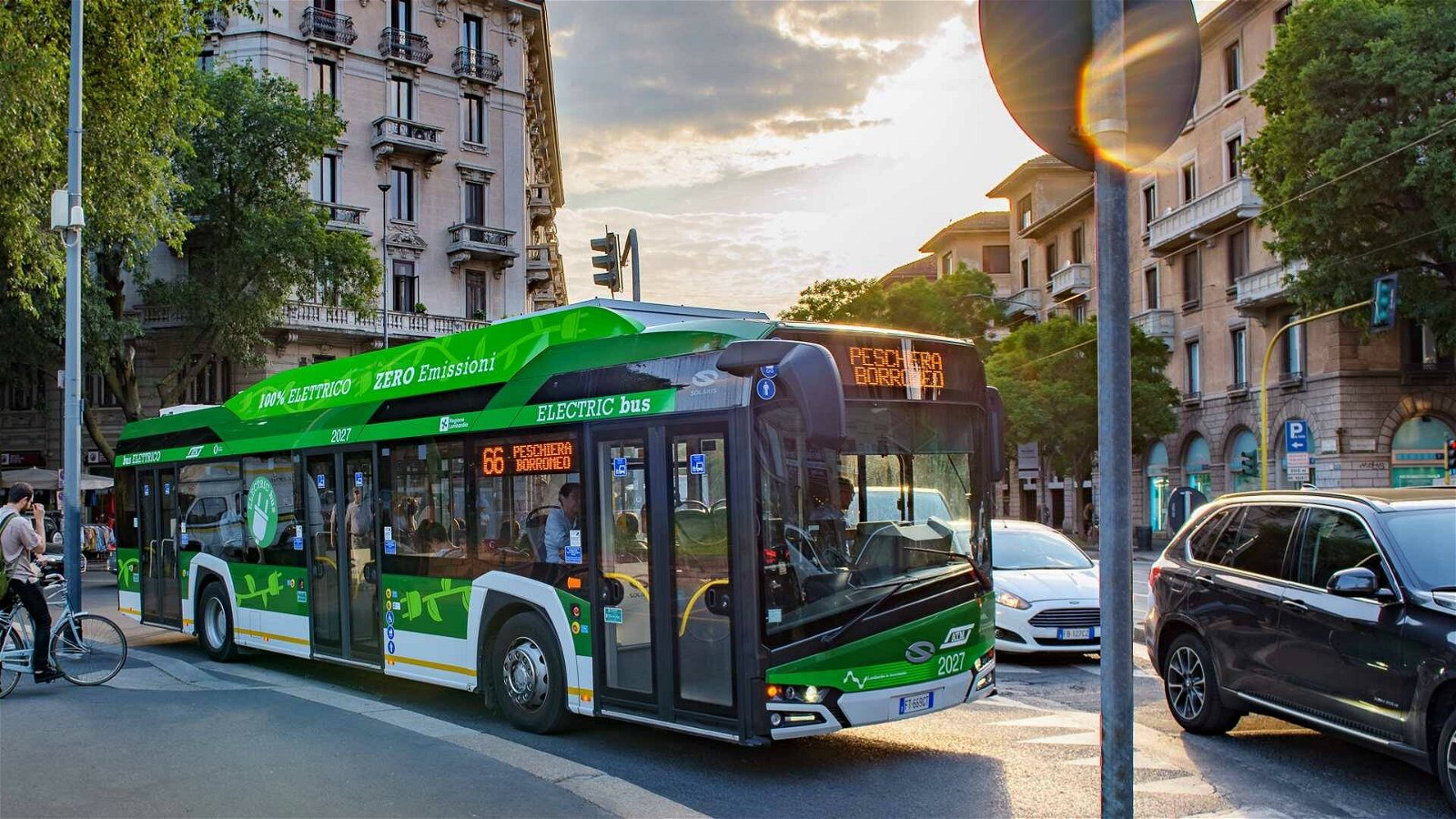 Immagine di Milano, ATM ordina 100 autobus elettrici Solaris 12