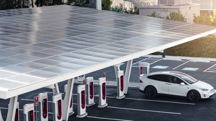 Immagine di Tesla, A35 Brebemi: inaugurati due nuovi Tesla Supercharger V3