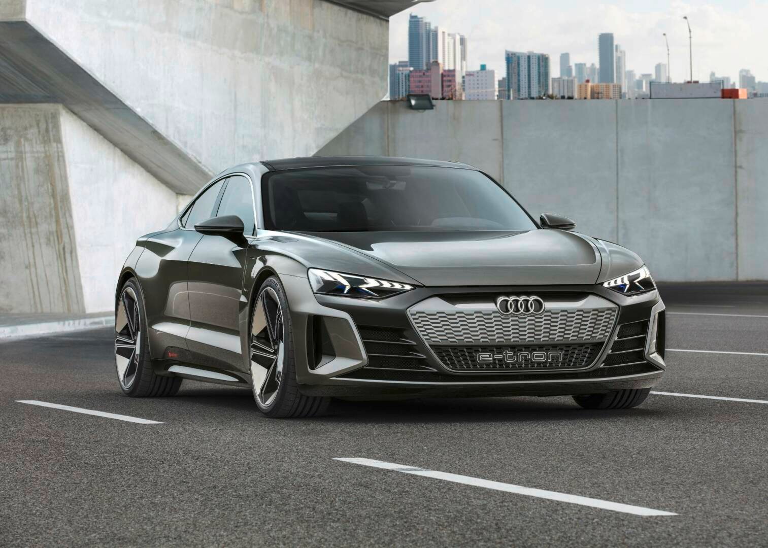 Immagine di Audi e-tron GT: la super berlina elettrica arriverà nel 2021, 600 Cv per la RS