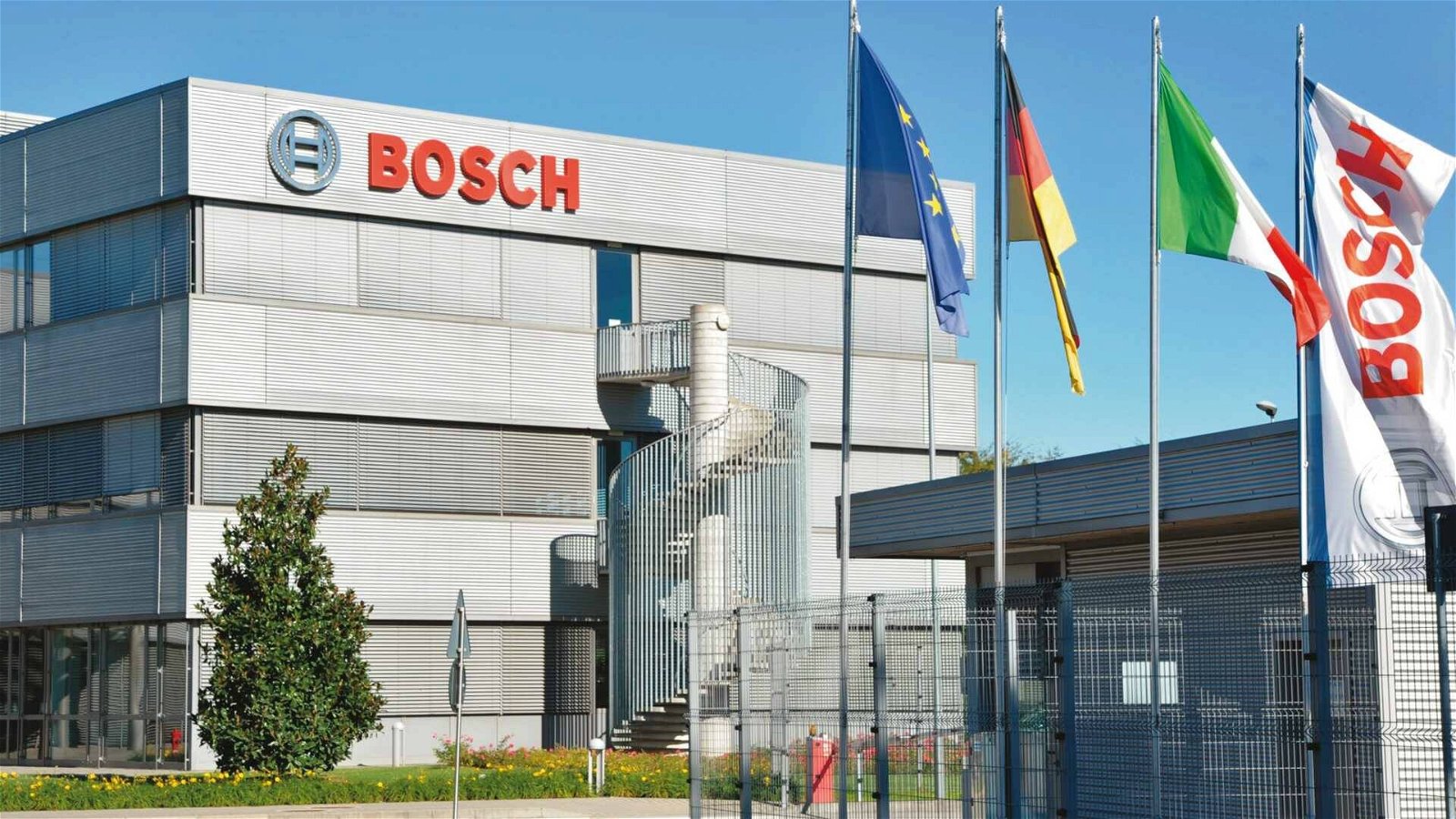 Immagine di Futuro dell'auto: secondo Bosch i motori saranno solo elettrici e ibridi "e-fuel"