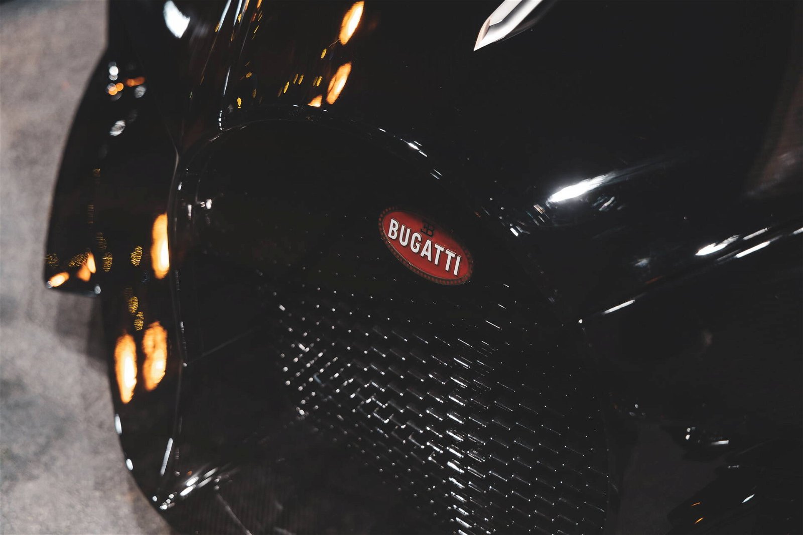 Immagine di Bugatti La Voiture Noire, la decorazione natalizia più costosa al mondo