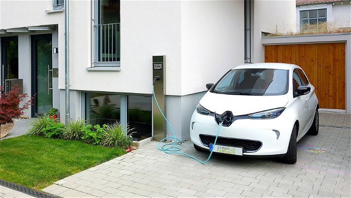 Immagine di Approvati nuovi incentivi, il Governo spinge le auto elettriche