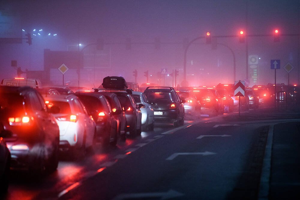 Immagine di Cambiano i divieti anti-smog in Lombardia: ecco quali veicoli possono circolare