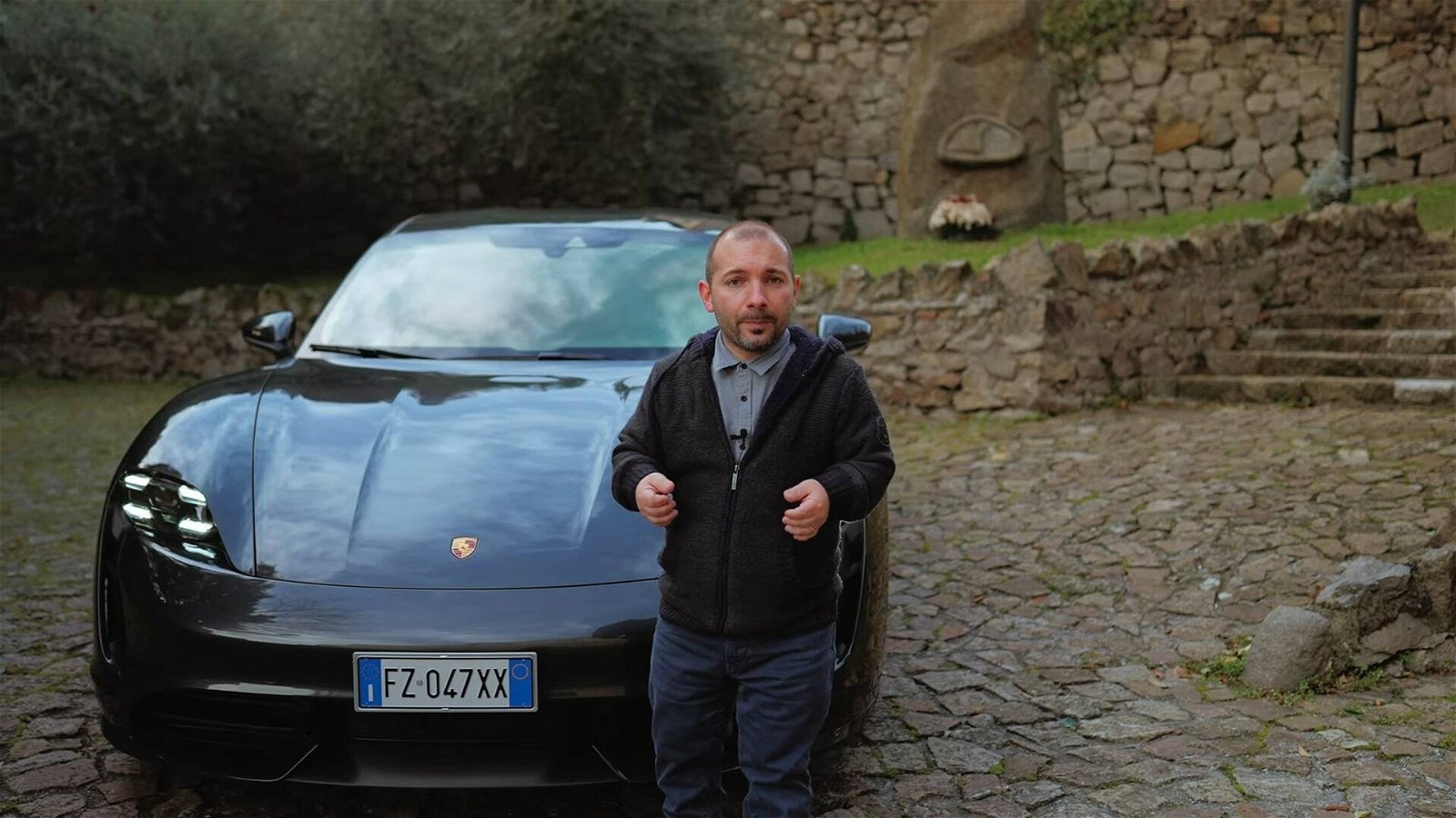 Immagine di Porsche Taycan Turbo, un nuovo video di Matteo Valenza