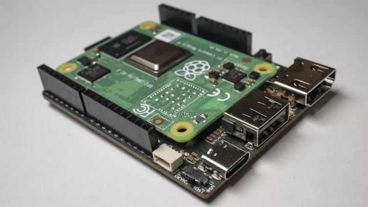 Immagine di Raspberry Pi, il Compute Module 4 nel form factor di un Arduino?