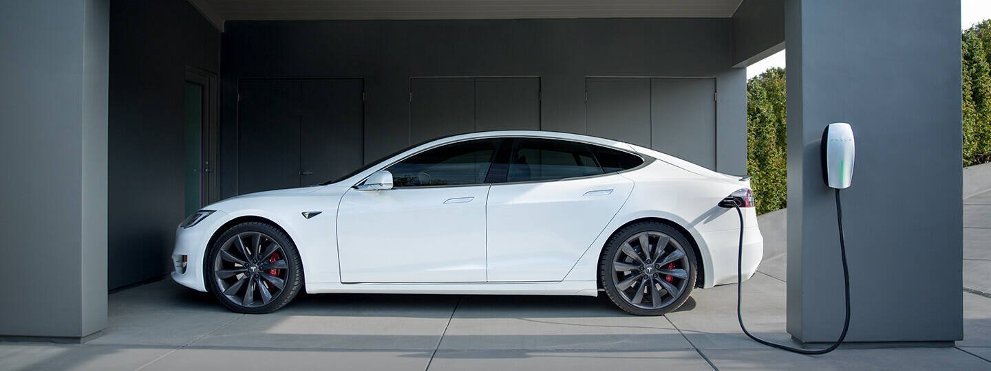 Immagine di Tesla inizierà a commercializzare l'adattatore di ricarica CCS1