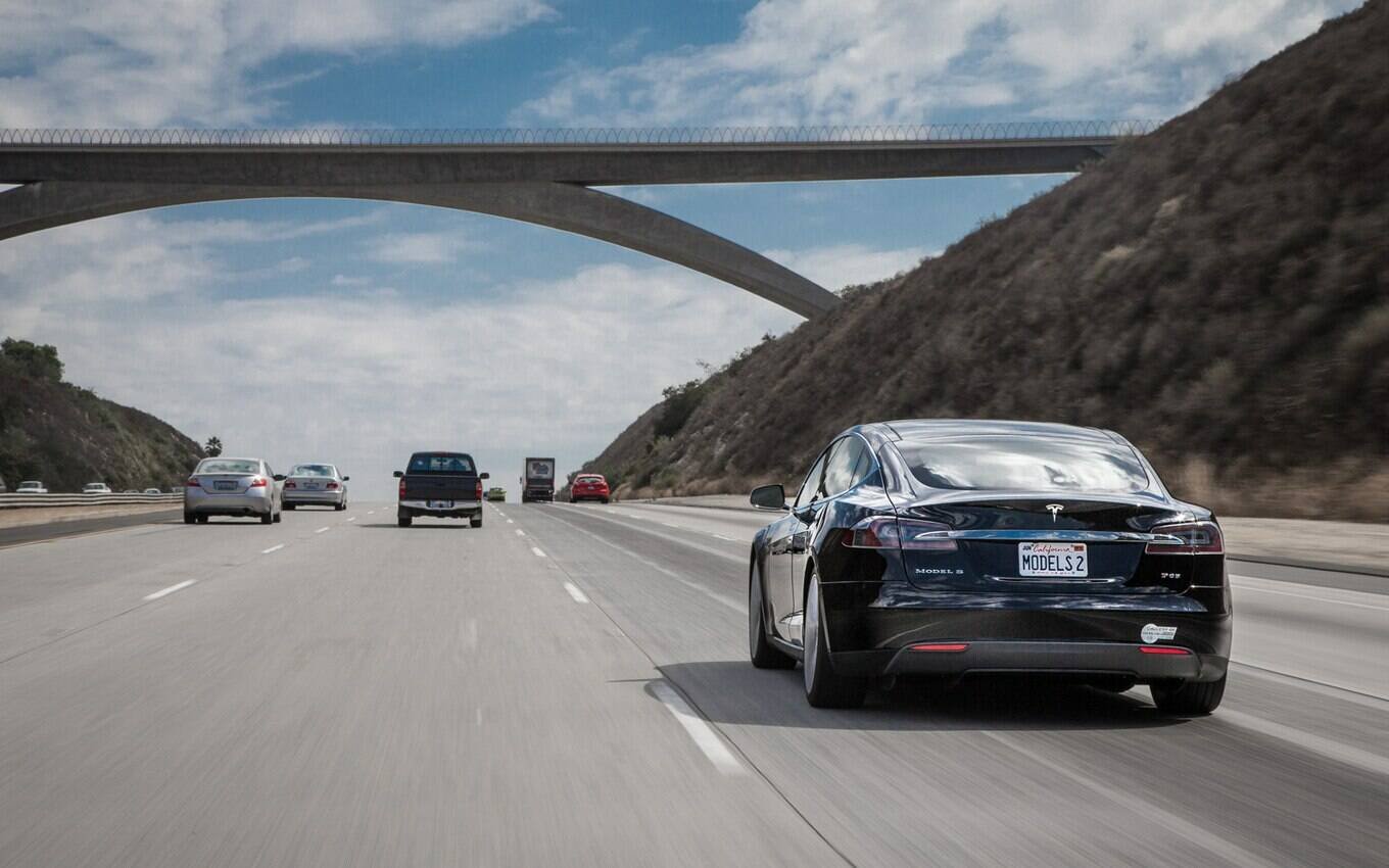 Immagine di Tesla Auto Shift, il selettore delle marce non serve più