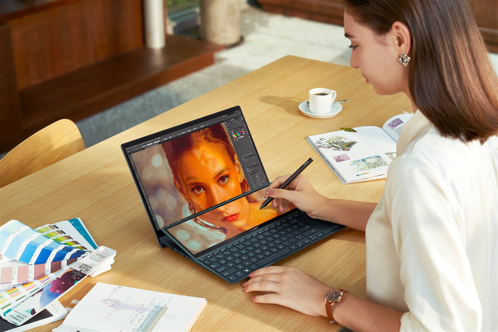Immagine di ZenBook Duo, Asus rinnova i notebook con doppio schermo