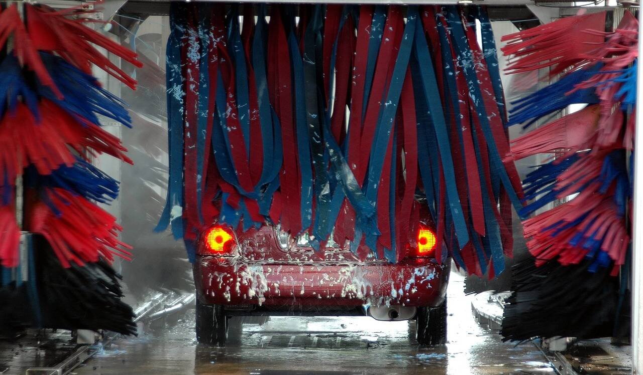 Immagine di Stoccarda, l’autolavaggio più grande del mondo pulisce fino a 300 auto ogni ora