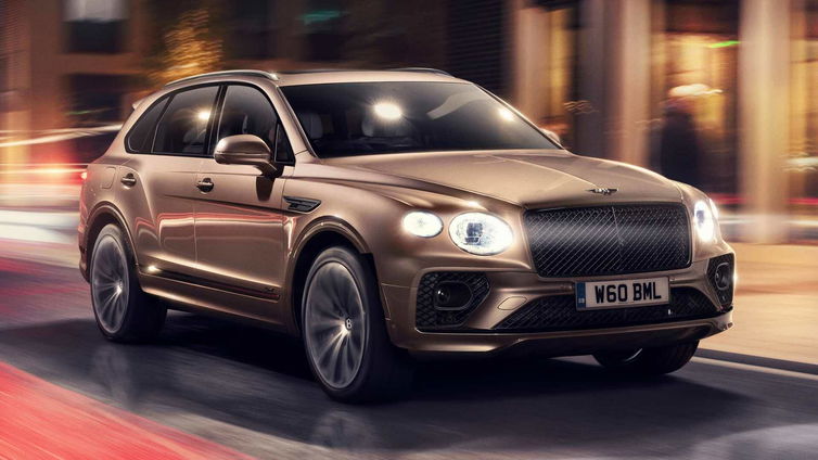 Immagine di Bentley Bentayga Hybrid, inizia il percorso di Beyond 100