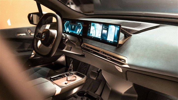 Immagine di BMW iDrive al CES 2021: sistema d’infotainment più sicuro e connesso