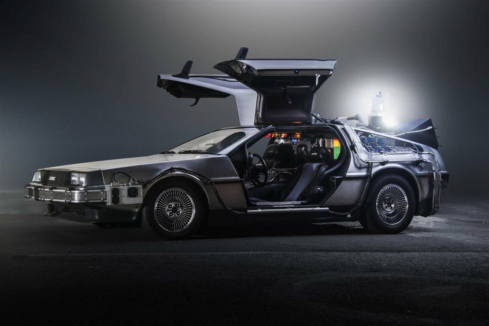 Immagine di DeLorean: 40 anni dalla prima produzione dell'iconica auto di Ritorno al Futuro
