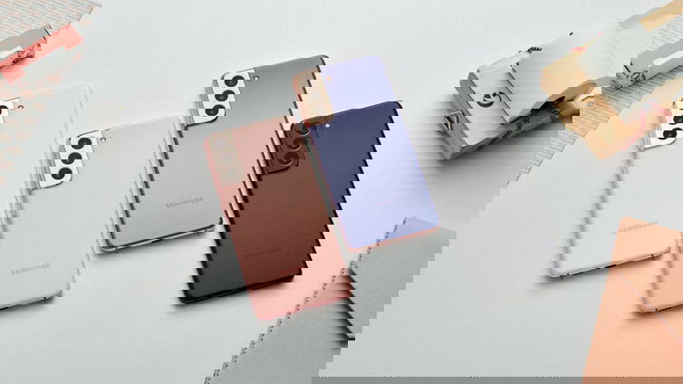 Immagine di Samsung: niente più caricatori e cuffie nelle scatole dei futuri smartphone