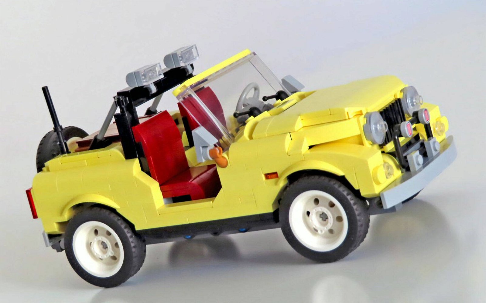 Immagine di LEGO MANIA. Costruiamo insieme la 10271 4x4 Offroader, versione alternativa del set "FIAT 500"