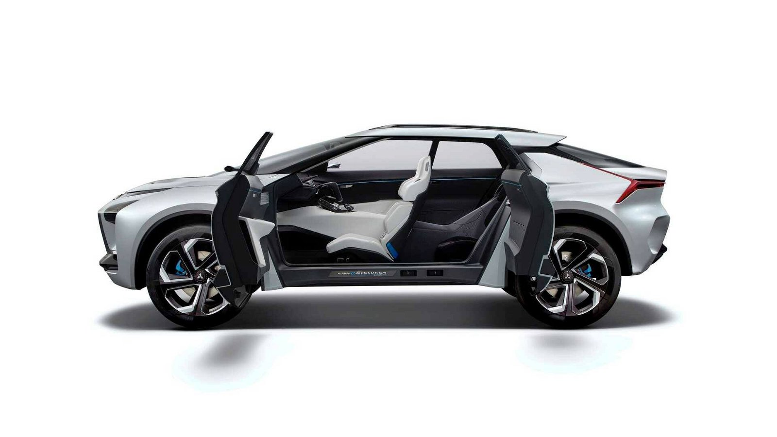 Immagine di Mitsubishi entra nel mondo EV con un crossover da 500km di autonomia