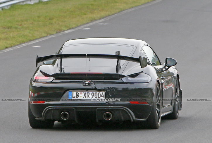 Immagine di Porsche 718 Cayman GT4 RS avvistata tra le curve del Nurburgring