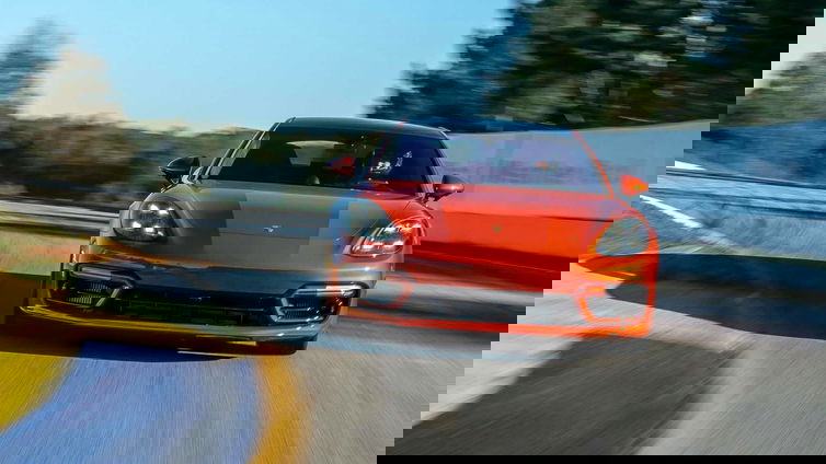 Immagine di Porsche dovrà risarcire circa 500.000 clienti