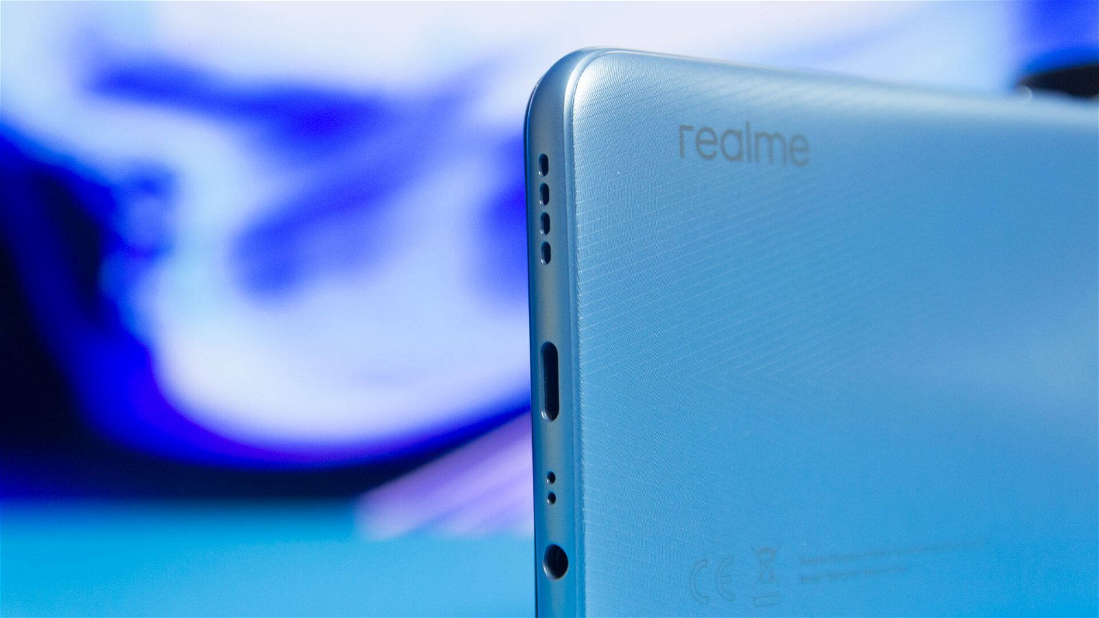 Immagine di Realme: spuntano le prime immagini del nuovo smartphone V13