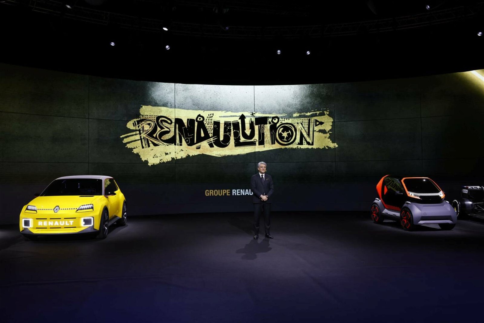 Immagine di Renault: con il piano "Renaulution" si punta tutto su elettrico anche per Alpine