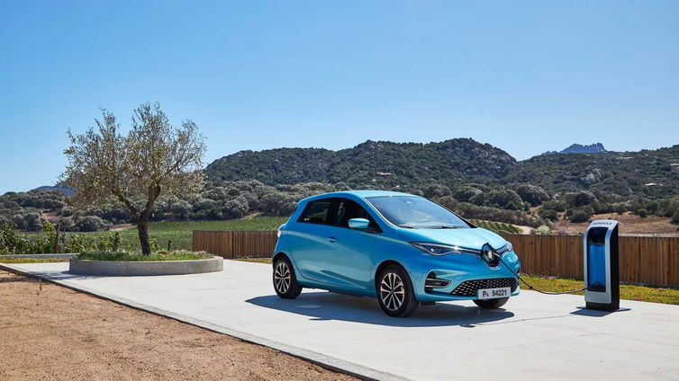 Immagine di Renault ZOE: ricarica rapida sotto le aspettative