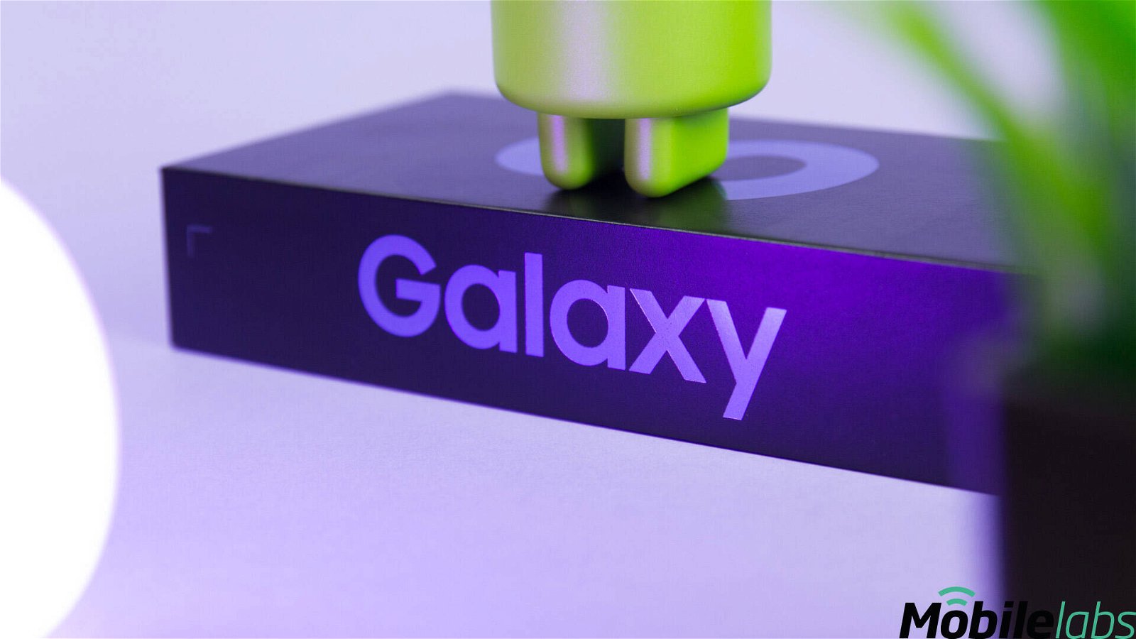 Immagine di Samsung Galaxy S22: in attesa del lancio, ecco i primi 4 sfondi da scaricare!