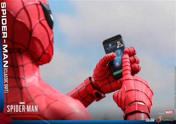 spider-man-classic-suit-hot-toys-135791.jpg