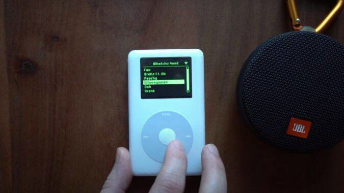 Immagine di Questo iPod del 2004 ha il Wi-Fi e Spotify