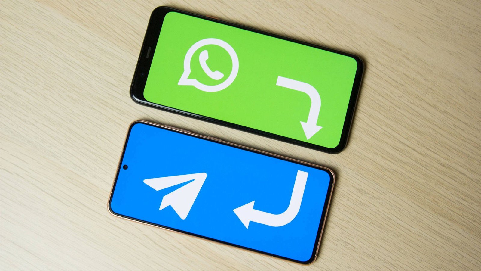 Immagine di WhatsApp che comunica con Telegram e iMessage? L'Europa potrebbe pretenderlo