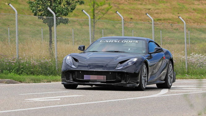 Immagine di Ferrari 812 Versione Speciale è realtà: ecco come sarà l'ultimo V12