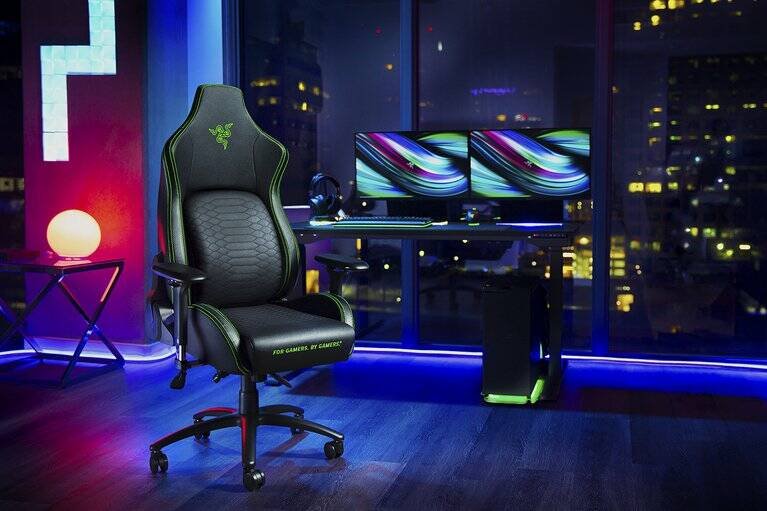Immagine di Recensione Razer Iskur, una sedia da gaming speciale