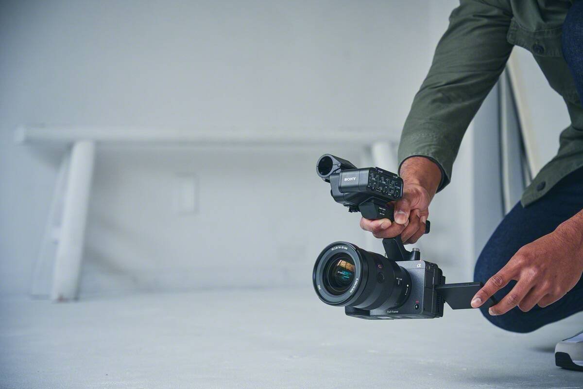 Immagine di Sony svela FX3: una piccola cinepresa digitale per professionisti