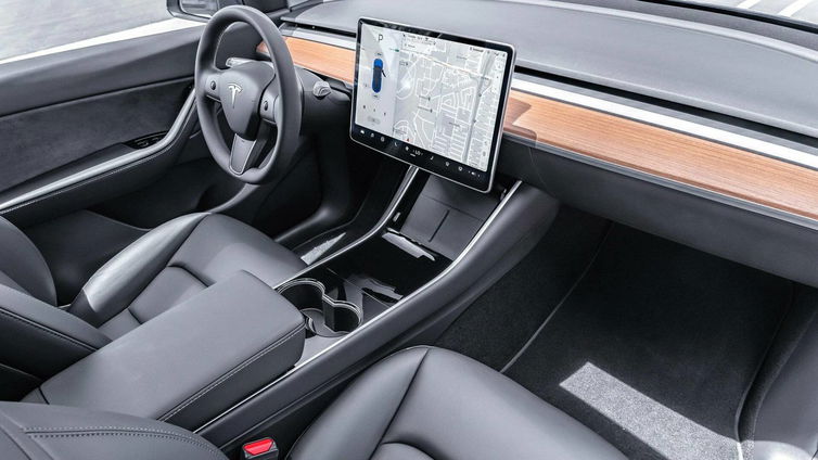 Immagine di Tesla richiama più di 130,000 veicoli con touch-screen difettoso