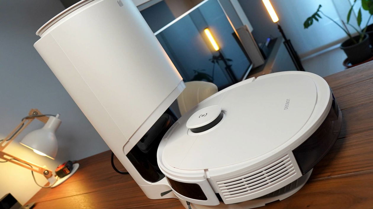 Immagine di Ecovacs Deebot N8 vs. Deebot N8+, quale aspirapolvere robot è meglio e per chi?
