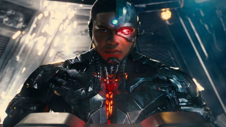 Immagine di Ray Fisher (Cyborg): "Joss Whedon era arrabbiato per il flop di Avengers: Age of Ultron"