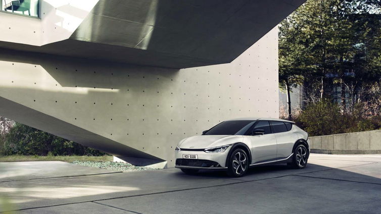 Immagine di Kia EV6: la nuova elettrica è una rivoluzione di stile e tecnologia