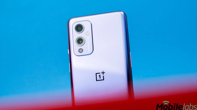 Immagine di OnePlus 9 Pro, il nuovo aggiornamento abilita una funzione omessa al lancio