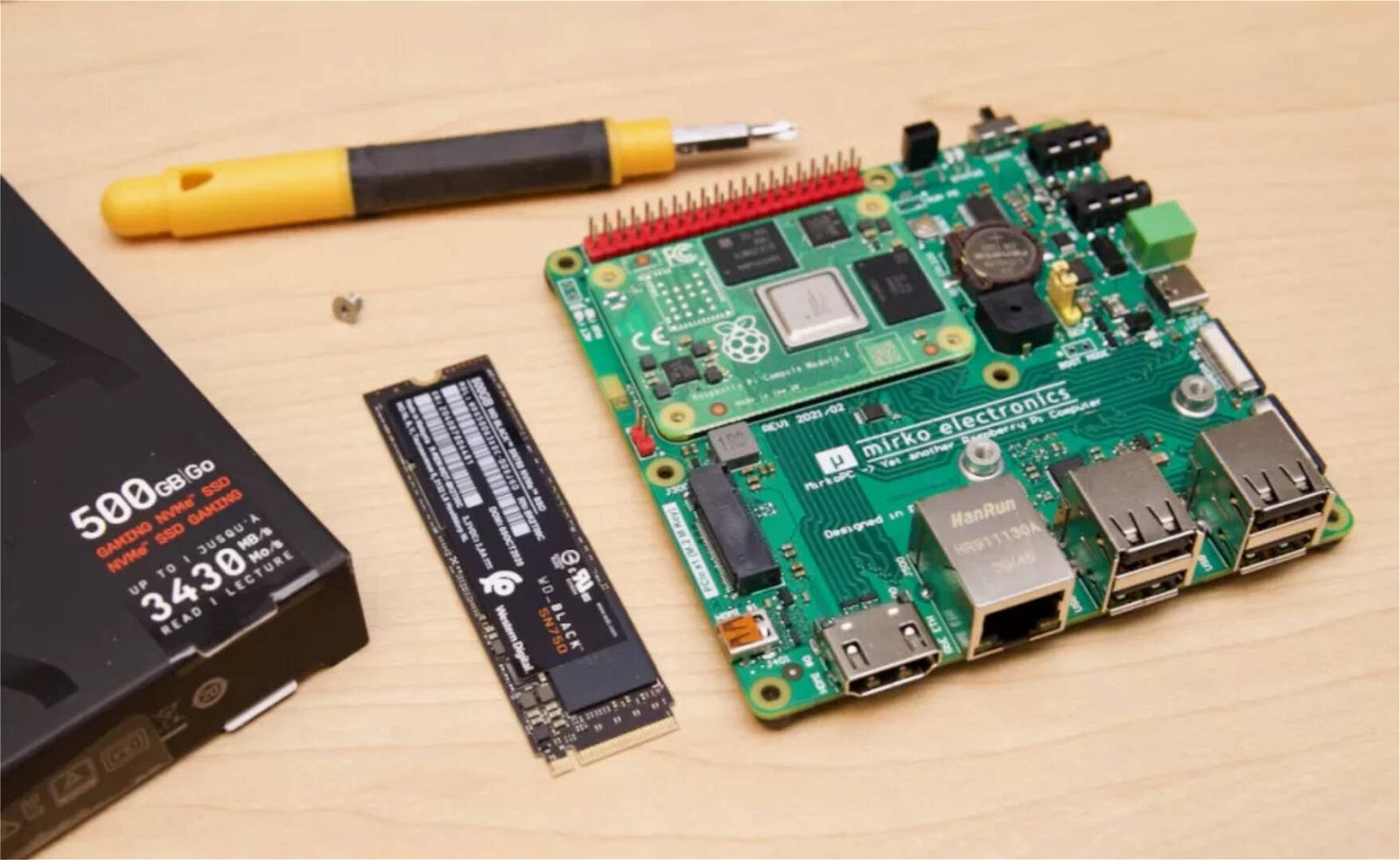 Immagine di Raspberry Pi Compute Module 4, il boot da SSD NVMe è ormai realtà?