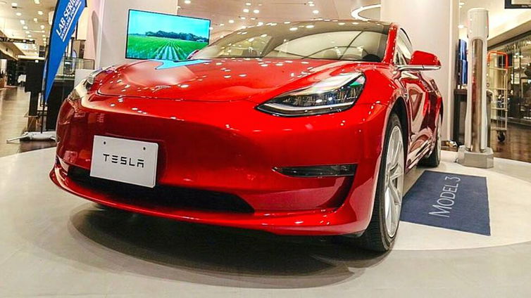 Immagine di Il Giappone impazzisce per Tesla Model 3: boom di prenotazioni