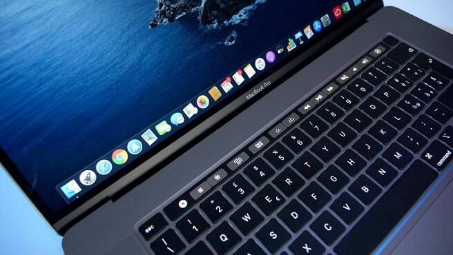 Immagine di macOS Monterey, la nuova beta svela la risoluzione dei prossimi MacBook Pro?