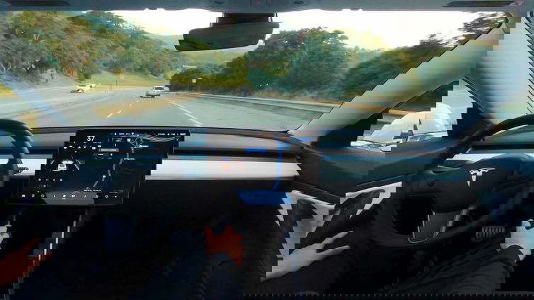 Immagine di Tesla Autopilot vince su GM Supercruise: ecco il motivo