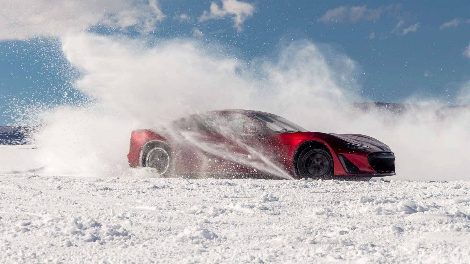 Immagine di La Drako GTE si mostra in straordinari drifting sul ghiaccio