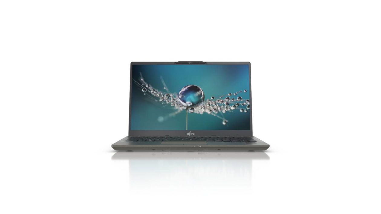 Immagine di Fujitsu presenta la gamma Lifebook U7 e Lifebook E5 per il business
