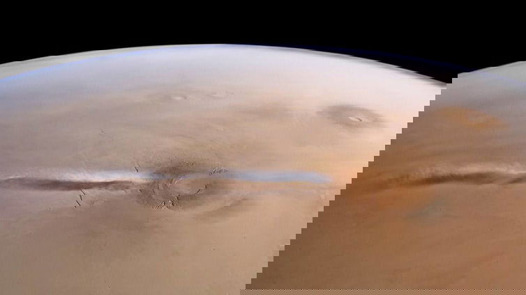 Immagine di Il cratere ghiacciato di Marte si mostra in una foto NASA