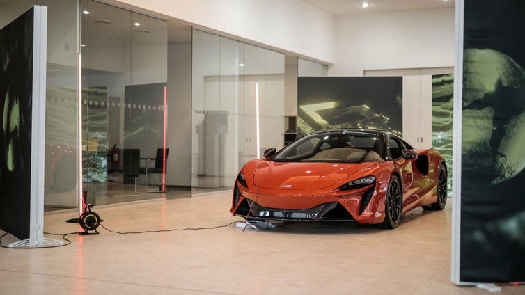 Immagine di McLaren vende la collezione Heritage per finanziare la ibrida Artura