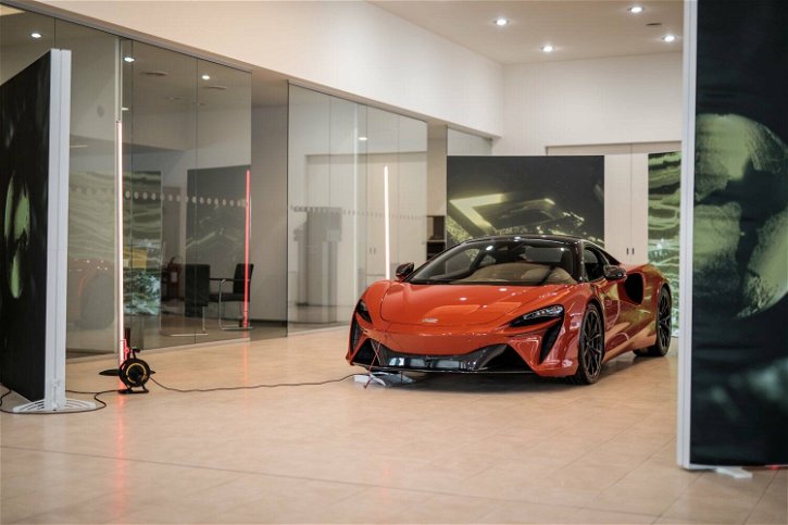 Immagine di McLaren vende la collezione Heritage per finanziare la ibrida Artura